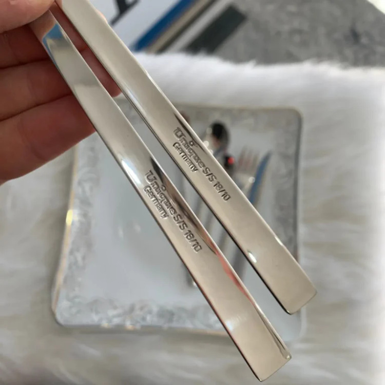 سرویس قاشق چنگال یونیک اصل آلمان 24 نفره 120 پارچه مدل کبریتی نقره ای