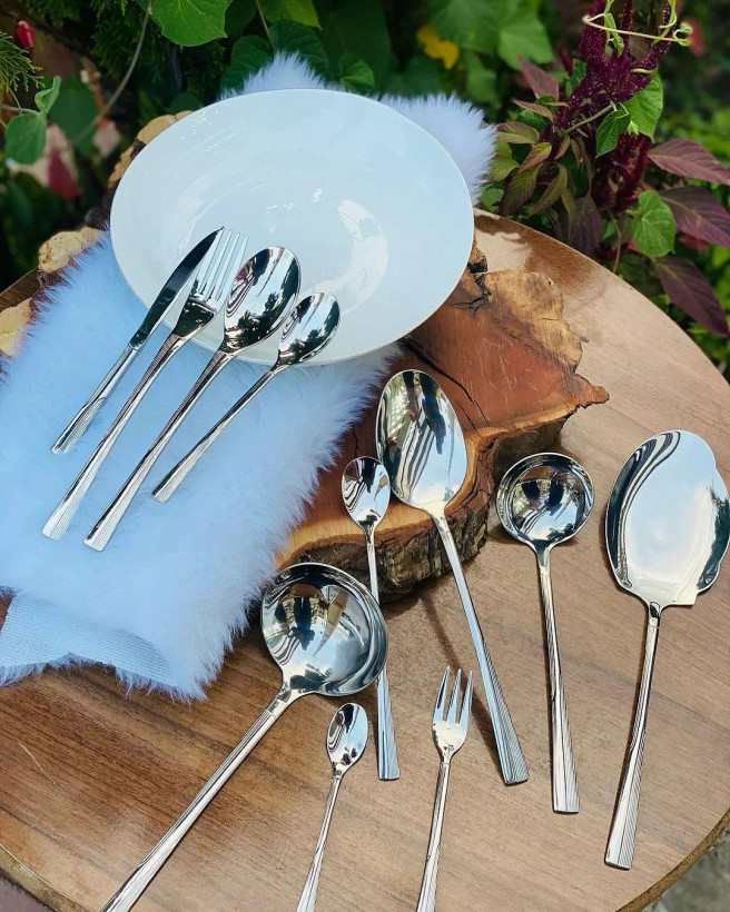 سرویس قاشق چنگال یونیک اصل آلمان مدل راه راه نقره ای