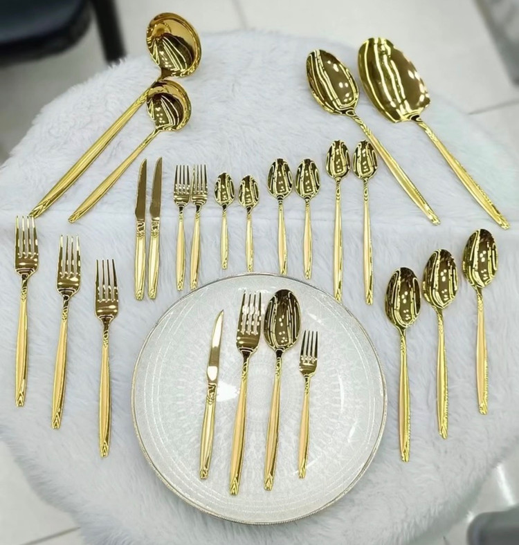 سرویس قاشق و چنگال یونیک ۱۲۰ پارچه برای ۲۴ نفره کاملا طلایی