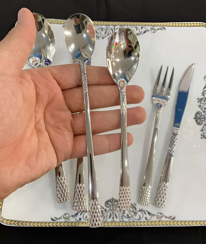 سرویس قاشق چنگال یونیک اصل آلمان 24 نفره 120 پارچه مدل آناناسی نقره ای براق