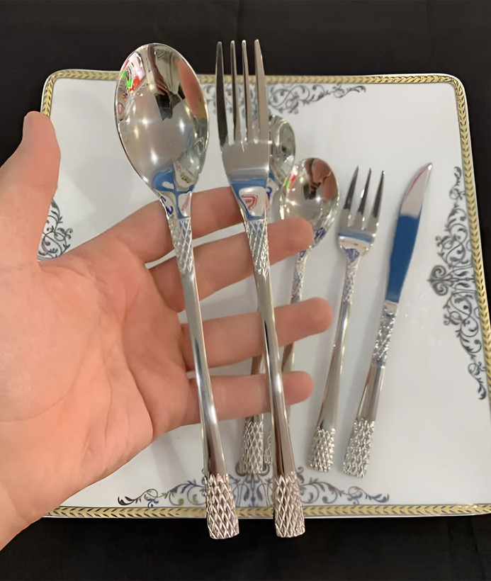 سرویس قاشق چنگال یونیک اصل آلمان 24 نفره 120 پارچه مدل آناناسی نقره ای براق