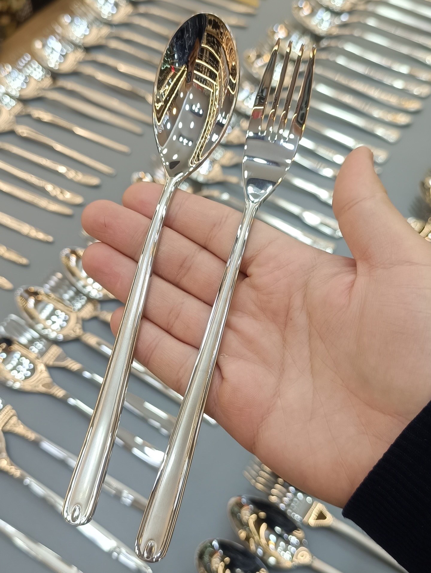 سرویس قاشق چنگال ۲۴ نفره ۱۲۰ پارچه یونیک المان